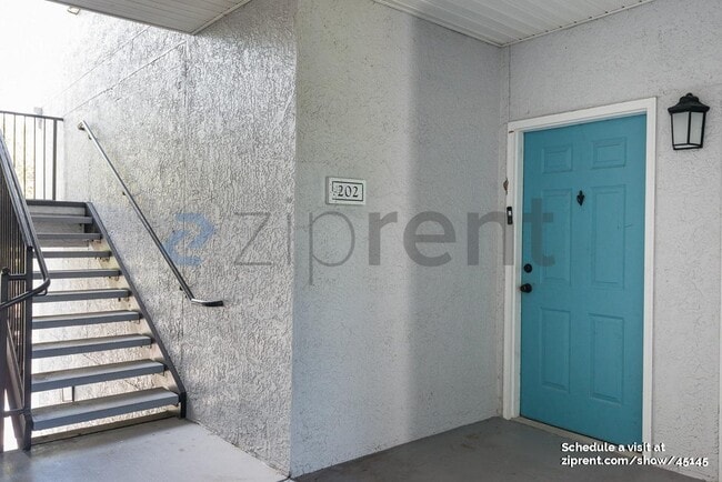 Foto del edificio - 5813 Legacy Crescent Pl