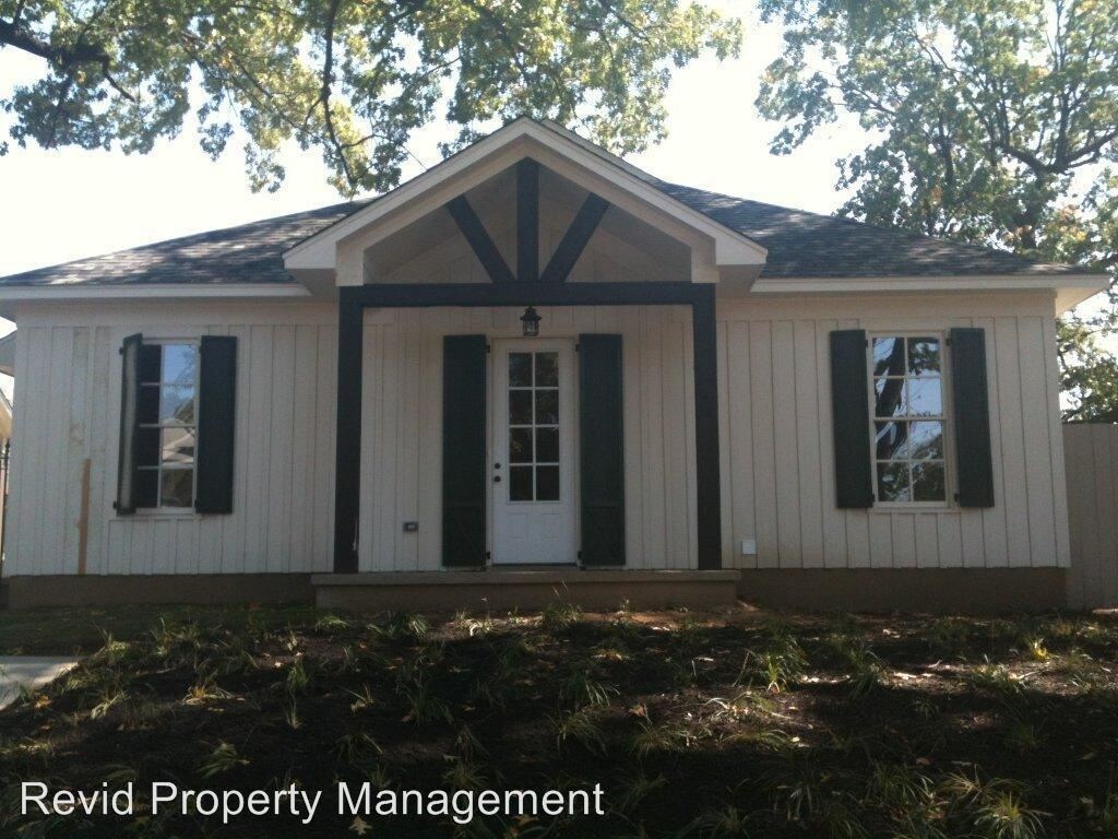 Primary Photo - 174 N Willett St