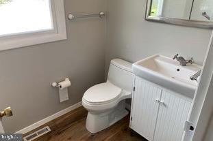 Foto del edificio - 2410 Kegwood Ln