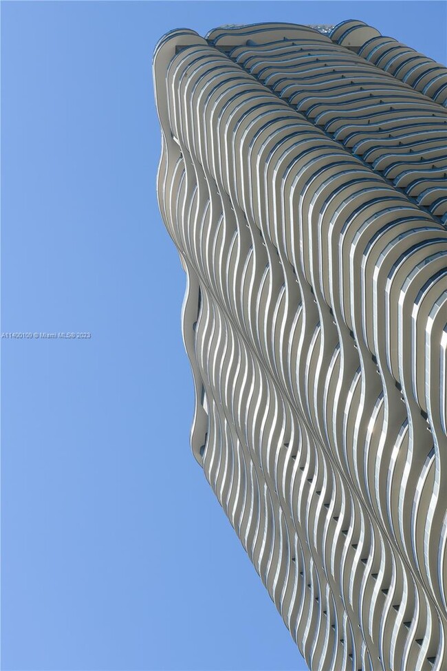 Building Photo - 1000 Brickell Plaza