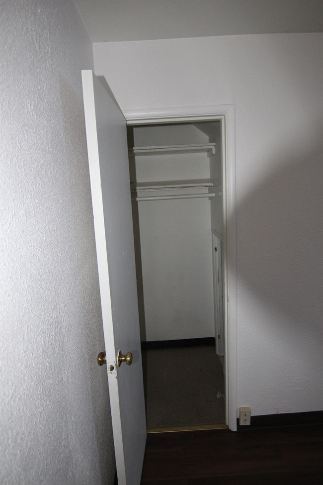 Building Photo - 516 A St