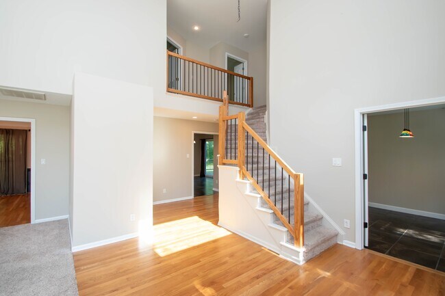 Building Photo - 6447 High Creek Ct