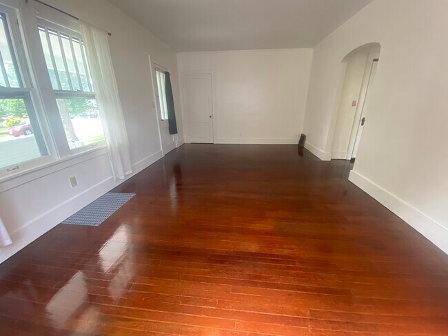 Foto del edificio - 404 E Davenport St