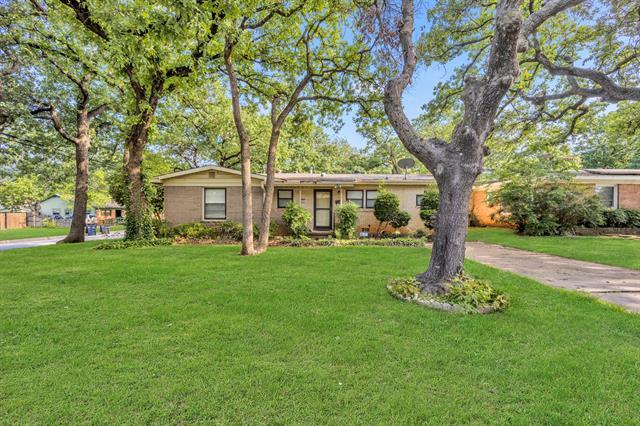 Foto del edificio - 6324 Woodbine Dr