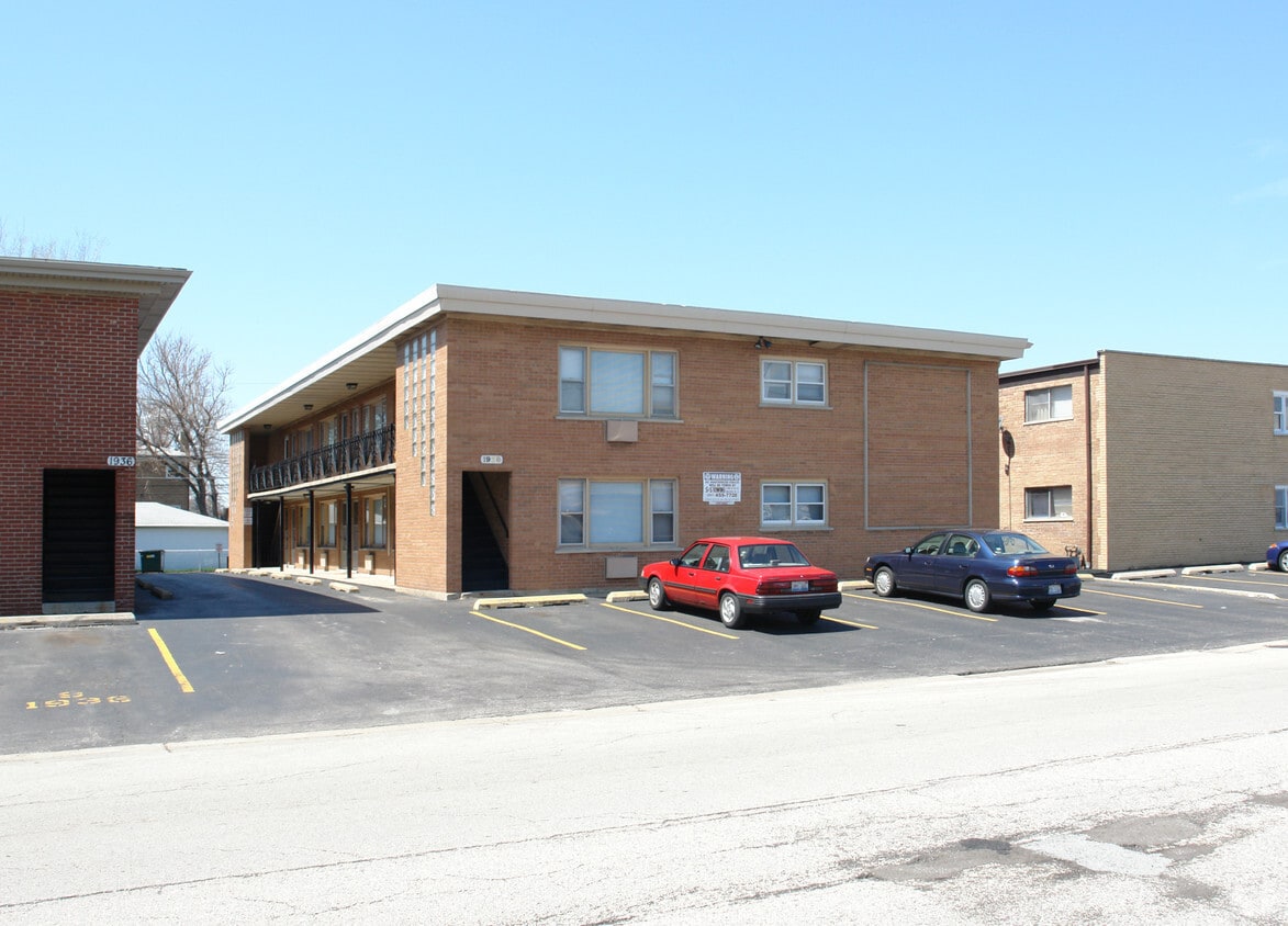 Building Photo - 1938 N 17th Ave