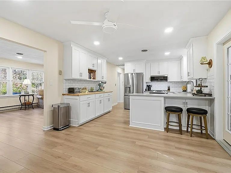 Building Photo - 2506 Sportsman Blvd