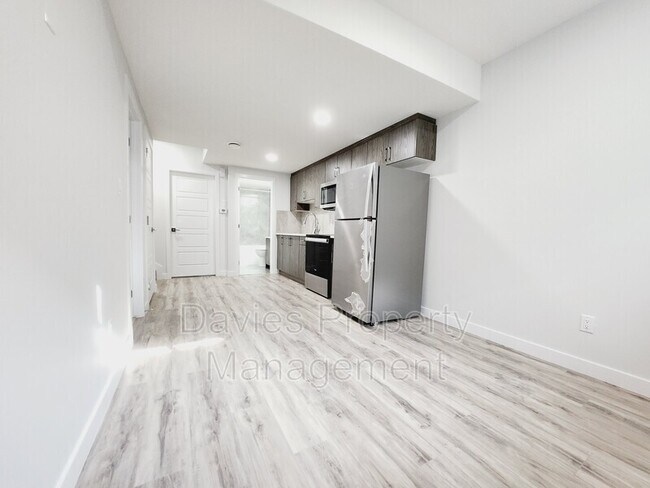 Photo du bâtiment - 8805 Carson Way SW