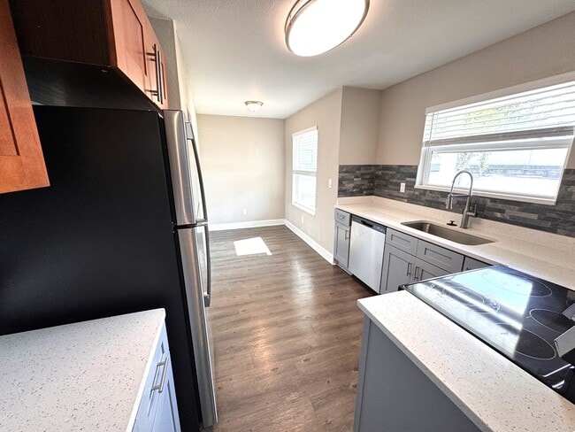 Building Photo - 2536 Woodgate Blvd