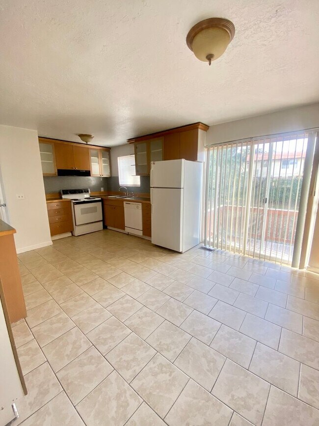 Foto del edificio - 5 Bed/2 Bath house in Magna!