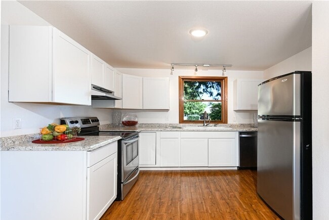 Building Photo - 2403 13th St