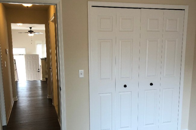 Building Photo - 8128 Williamstown Dr