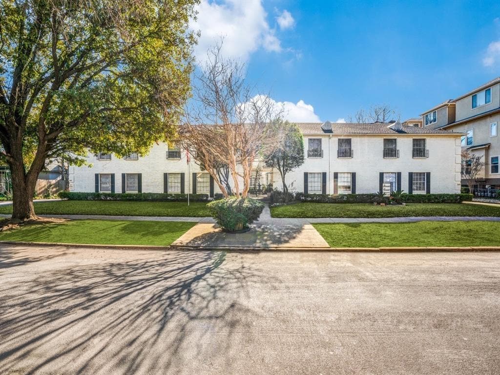 4311 Bowser Ave Unit 202, Dallas, TX 75219 Room for Rent in Dallas