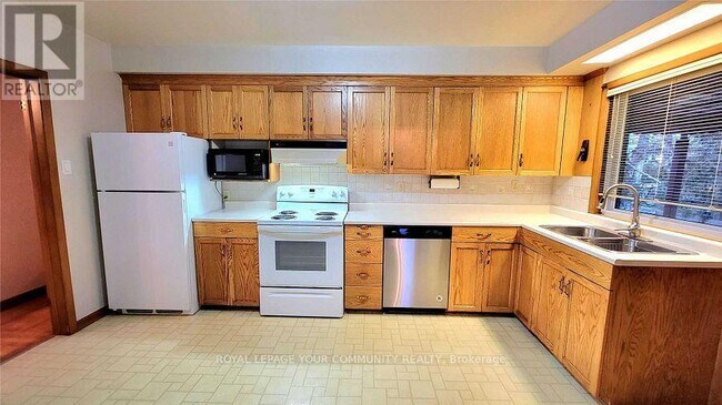 Building Photo - 82 Smithwood Dr