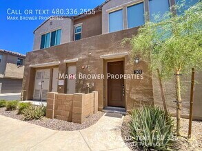 Building Photo - 761 E Furness Dr