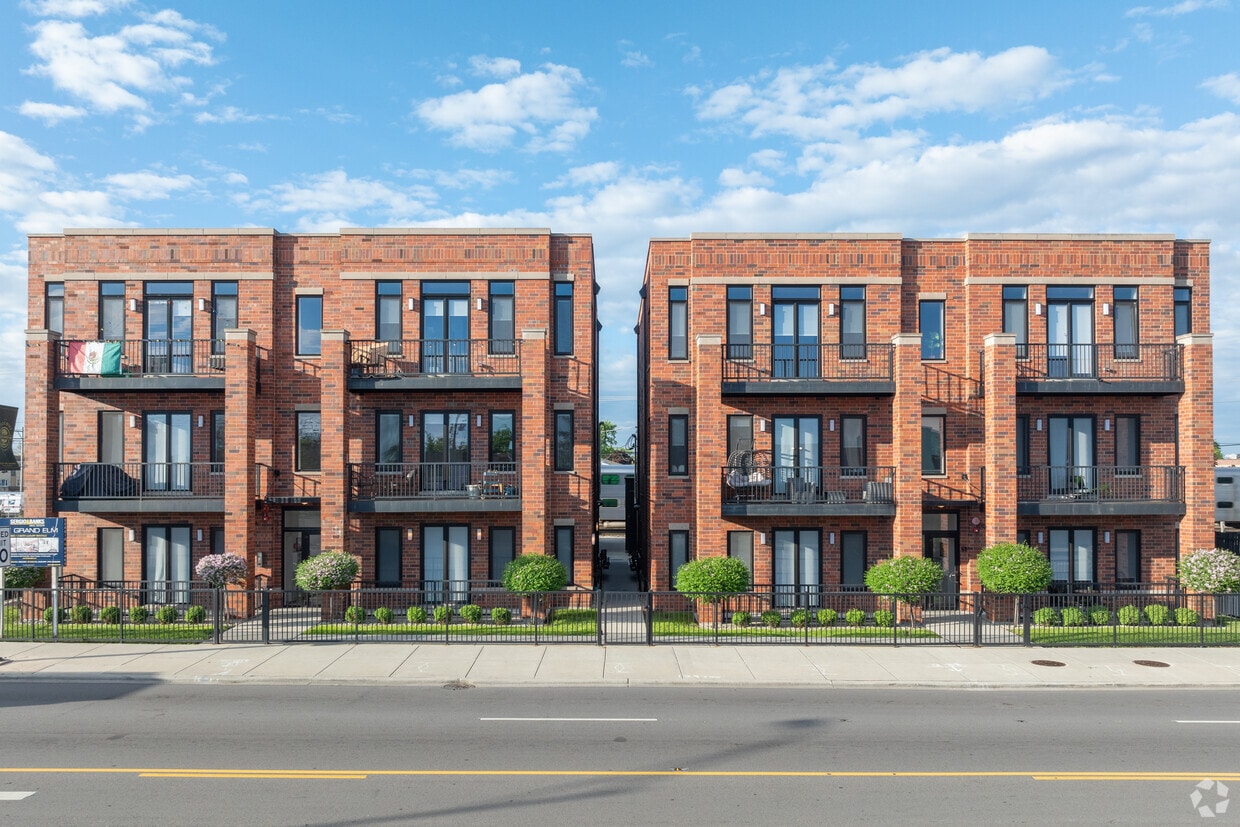 7353 W Grand Ave - The Grand Elm
