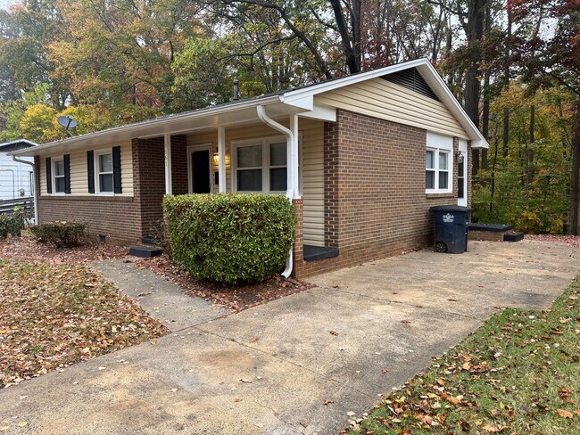Building Photo - 1561 Marble St