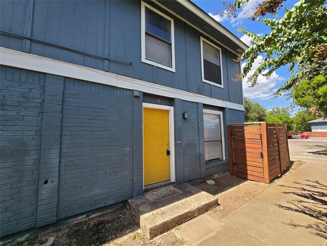 Building Photo - 1309 Southport Dr