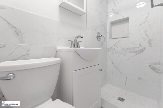 Building Photo - Carroll Gardens: Fully Renovated, Spacious...