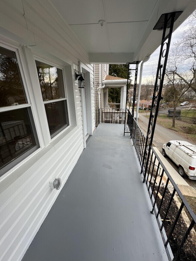 Photo - 4010 Jane St House