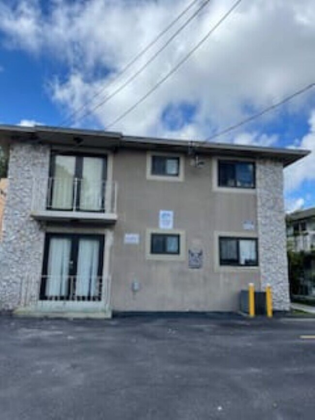 Building Photo - 430 NW 9th Ave
