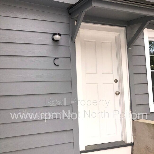 Foto del edificio - 3310 E Roxboro Rd NE