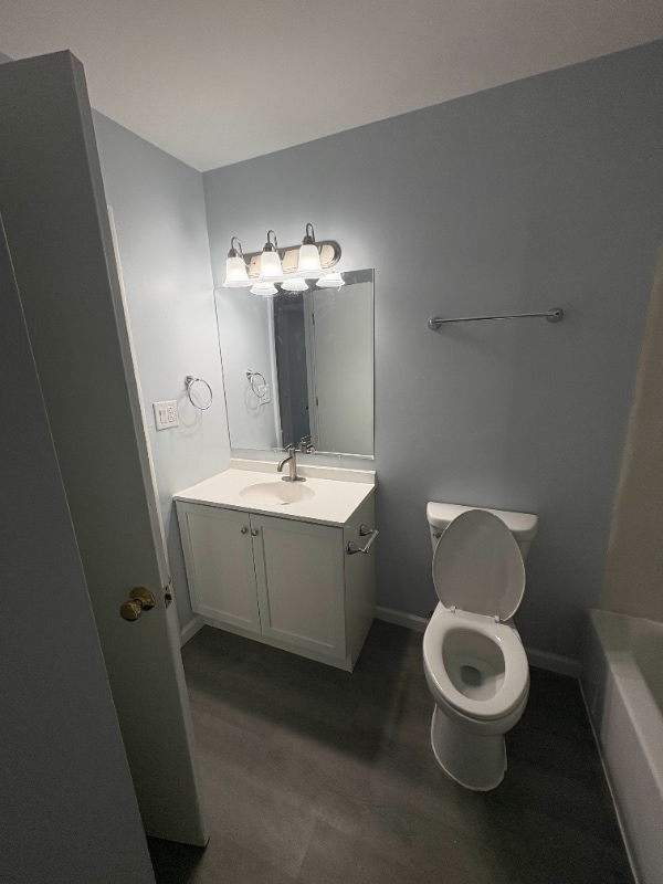 Building Photo - 192 Mary Ct