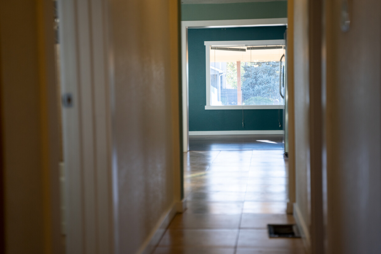 Hallway again - 5410 Monaco St