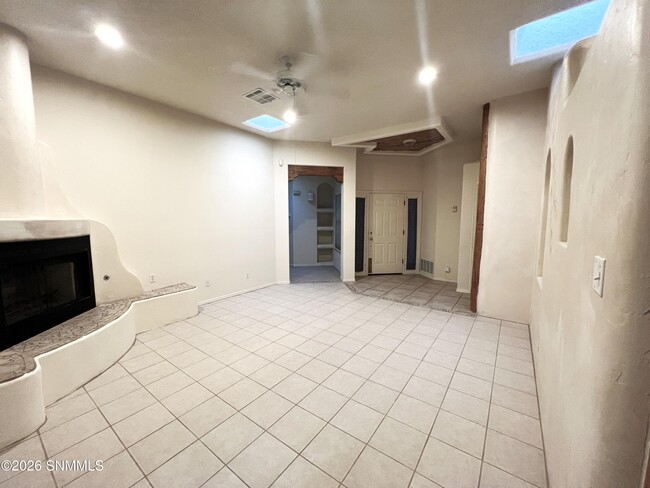 Foto del edificio - 740 Canyon Point Rd