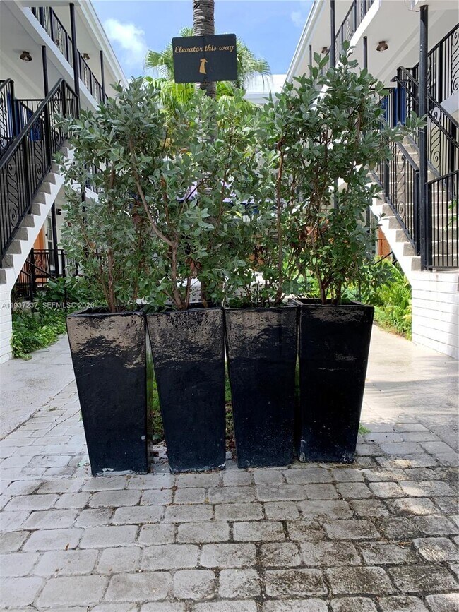 Foto del edificio - 1330 Pennsylvania Ave