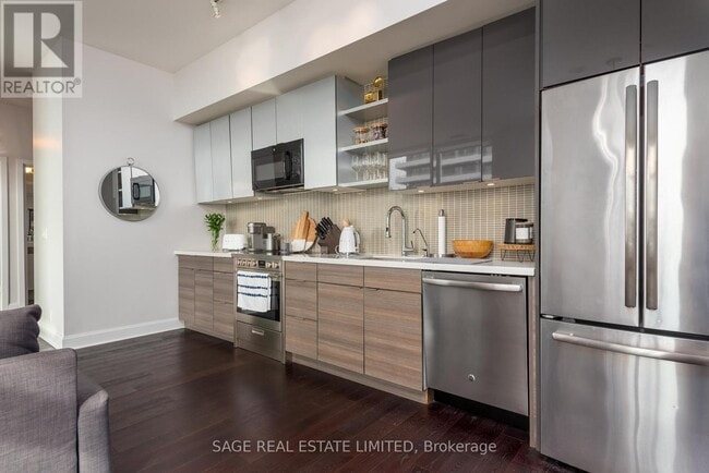 Photo du bâtiment - 33 Shore Breeze Dr