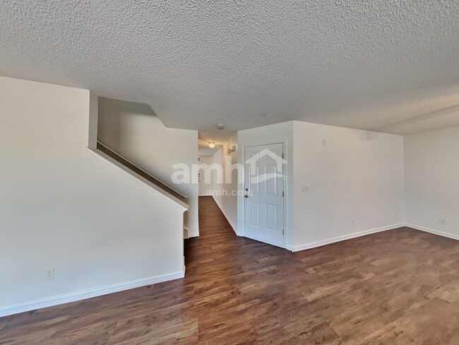 Foto del edificio - 1064 Meadowbrook Lane Southwest
