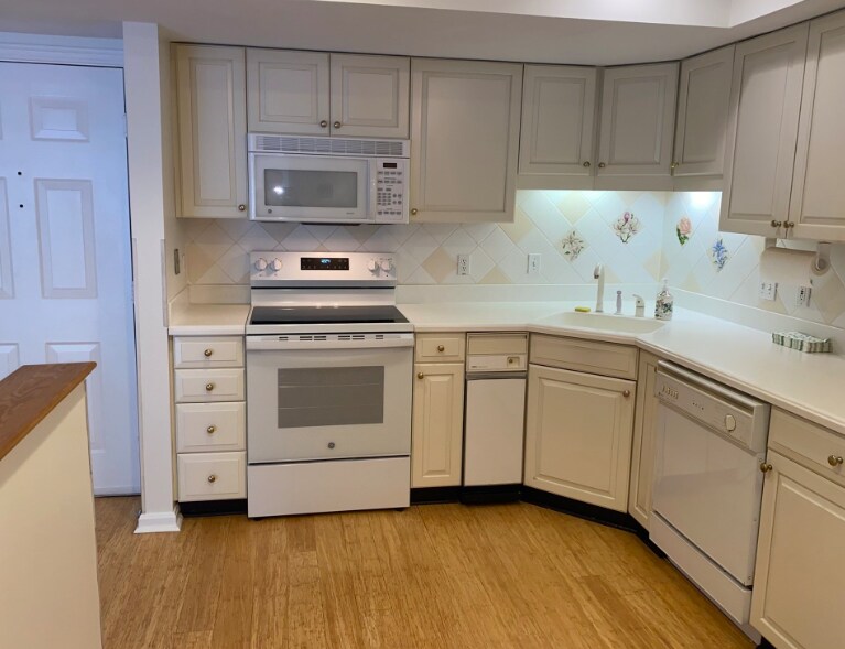 Foto principal - 663 Lowell St