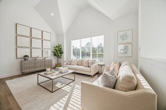 Building Photo - 845 Elkhart St