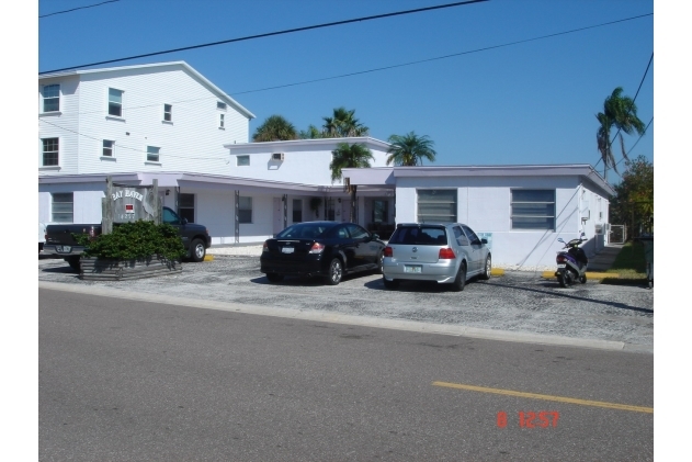 Building Photo - Bay Haven Apartments