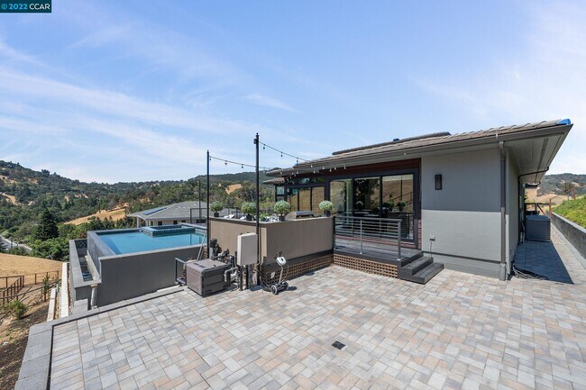Foto del edificio - 155 Arbor View Ln