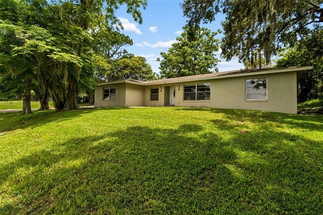 Building Photo - 400 E Silver Star Rd