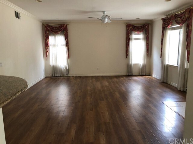 Foto del edificio - 8621 E Hermosa Dr