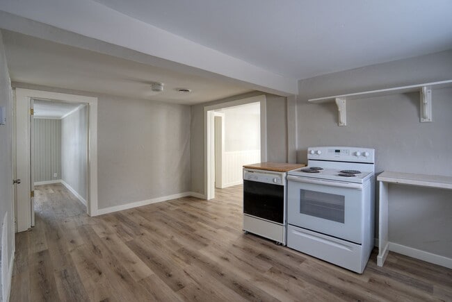 Foto del edificio - Crisp Remodeled 3-Bdr in Heart of Sisters!