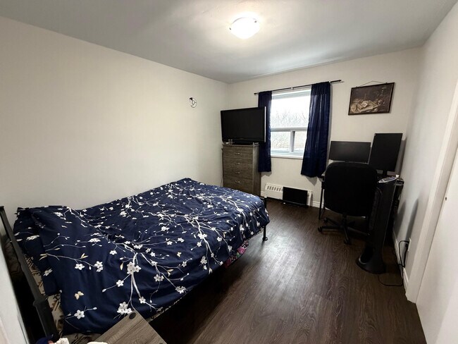 Photo du bâtiment - 20 Bradmon Dr