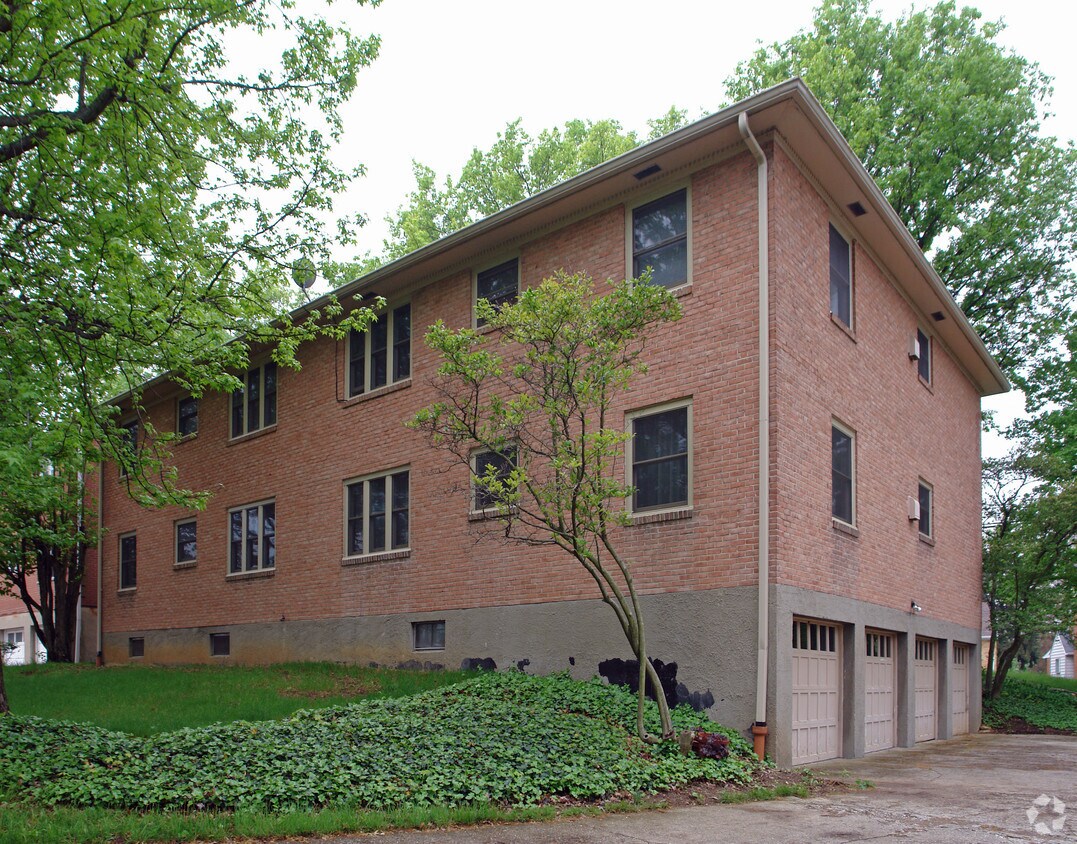 Foto del edificio - 1400 Sleepy Hollow Rd