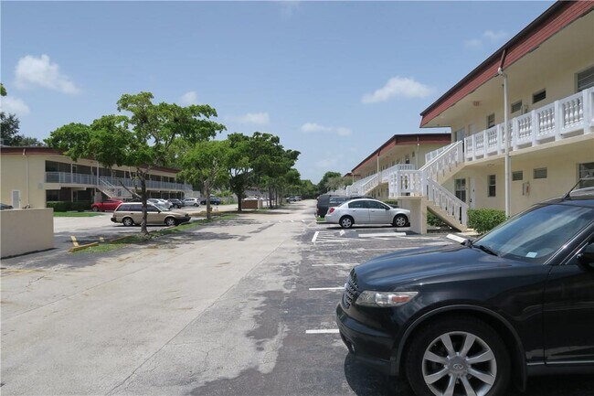 Foto del edificio - 5371 SW 40th Ave