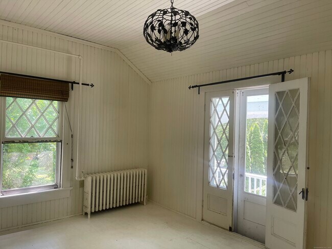 Foto del edificio - 856 Boston Post Rd