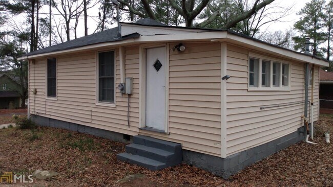 Building Photo - 4840 Miller Rd