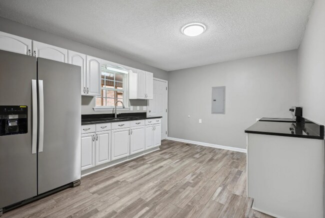 Foto del edificio - 1469 Hickory Grove Rd