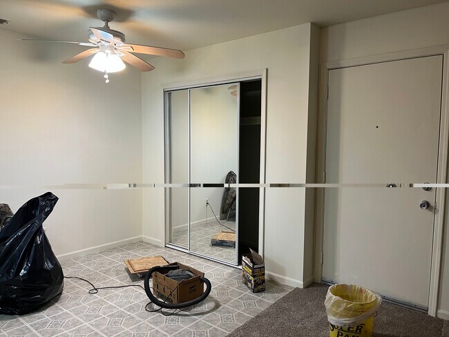 Building Photo - 34630 Clarkson Dr W