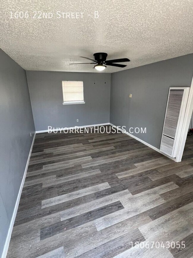 Foto del edificio - $99 Move-In Special (+ admin fee) + $0 Dep...