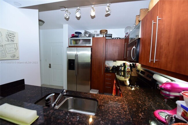 Building Photo - 7355 SW 89th St