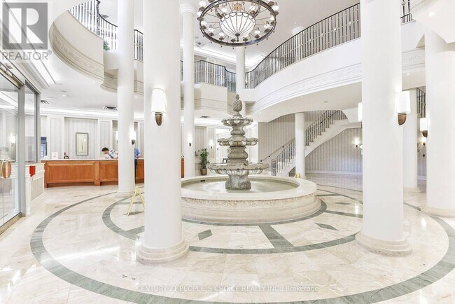 Building Photo - 25-PH25 Kingsbridge Garden Cir