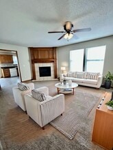 Building Photo - 511 N Foxridge Dr