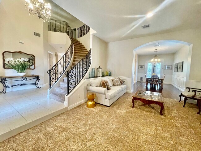 Foto del edificio - 331 W Sherwood Dr